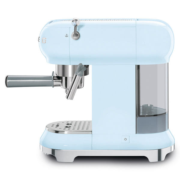 b869a7fce6dd39c82bbd1fd5dc089fc22624b7e8_Smeg_ECF01PBAU_Pastel_Blue_50s_Retro_Style_Espresso_Coffee_Machine_Side_Image_high-standard-1.png